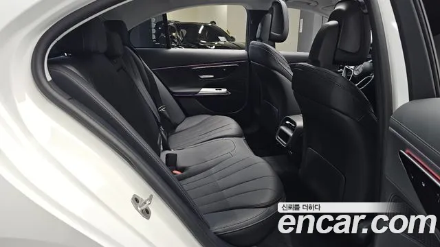 Mercedes-Benz E-Class W214 2024 Белый из Кореи, фото 2