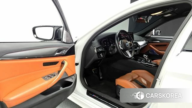 BMW M5 (F90) 2023 Белый из Кореи, фото 2