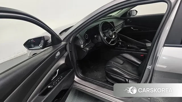 Hyundai Avante (CN7) 2021 Серебристо-серый из Кореи, фото 2