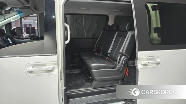 Hyundai Staria 2022 Белый из Кореи, фото 2