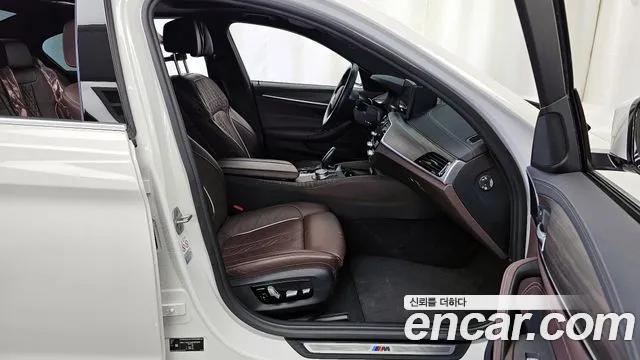 BMW 5 Series (G30) 2020 Белый из Кореи, фото 2