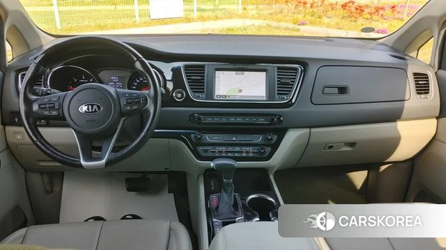 Kia The New Carnival 2018 Серебряный из Кореи, фото 2