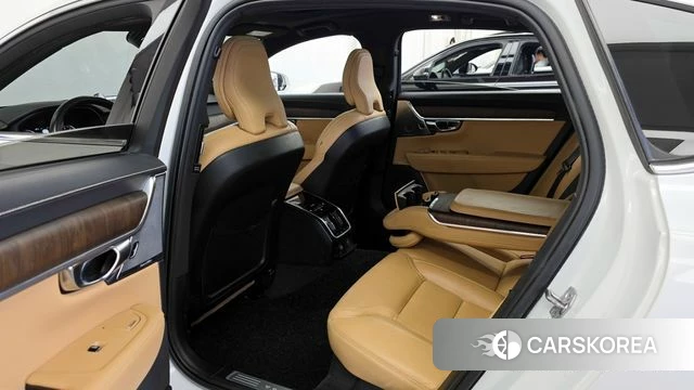 Volvo S90 2021 Белый из Кореи, фото 2