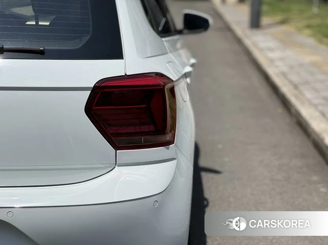 Volkswagen Polo 2023 Белый из Китая, фото 2