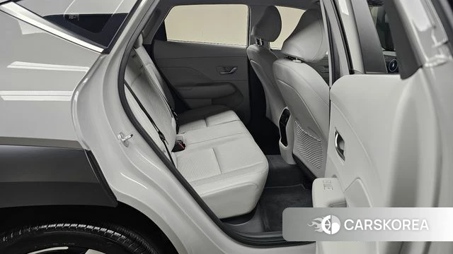 Hyundai Kona (SX2) 2024 Серебряный из Кореи, фото 2