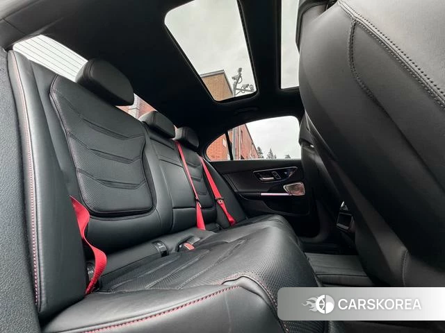 Mercedes-Benz C-class AMG PHEV 2024 Серебристо-серый из Китая, фото 2
