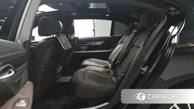 BMW 7 Series (G11) 2020 Черный из Кореи, фото 2