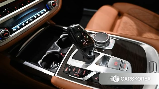 BMW 7 Series (G11) 2019 Черный из Кореи, фото 2