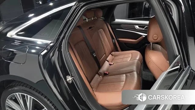 Audi A6 (C8) 2023 Черный из Кореи, фото 2