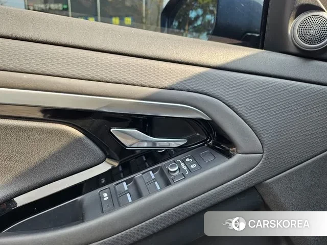 Land Rover Range Rover Evoque 2nd Generation 2020 Песочный из Кореи, фото 2