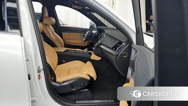 Volvo XC90 second Generation 2022 Белый из Кореи, фото 2