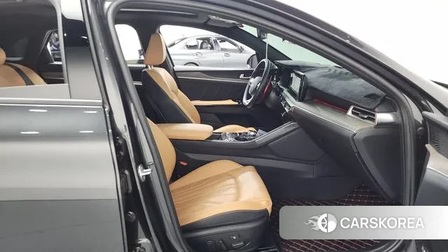 Kia K5 3rd generation 2023 Серый из Кореи, фото 2