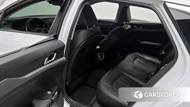 Kia K5 3rd generation 2023 Белый из Кореи, фото 2