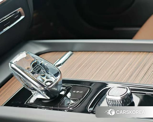 Volvo S60 2022 Черный из Китая, фото 2
