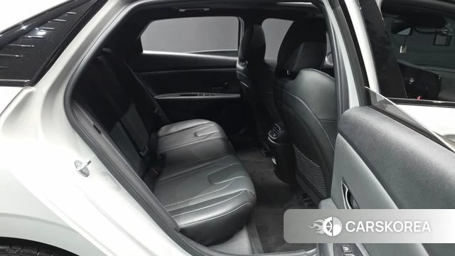 Hyundai The New Avante (CN7) 2023 Серебристо-серый из Кореи, фото 2