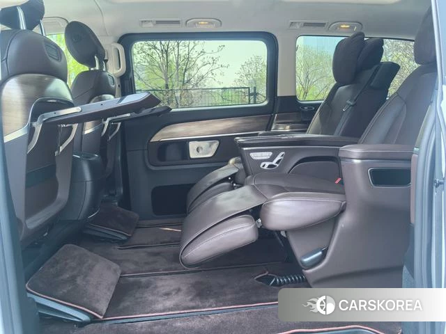 Mercedes-Benz V-class 2023 Белый из Китая, фото 2