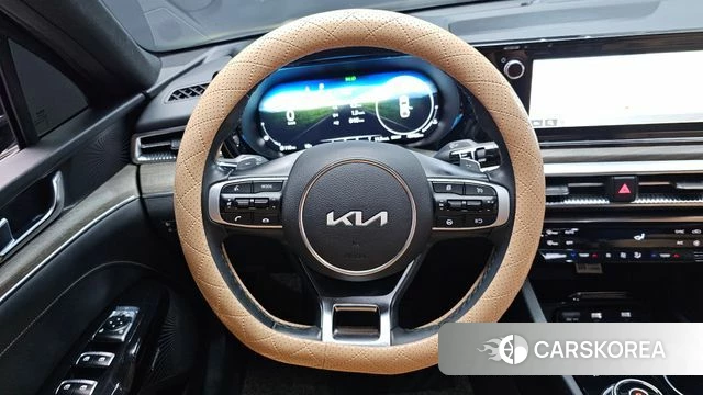 Kia K5 3rd generation 2023 Черный из Кореи, фото 2