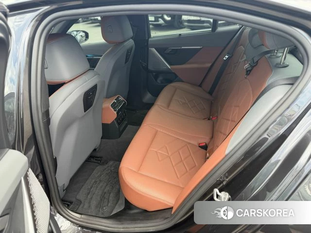 BMW i5 (G60) 2024 Черный из Кореи, фото 2