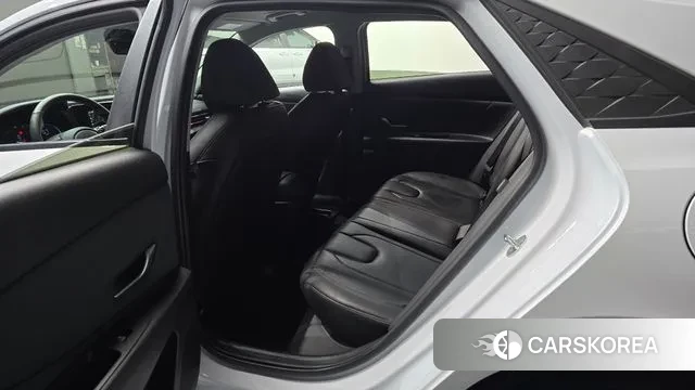 Hyundai The New Avante (CN7) 2024 Белый из Кореи, фото 2