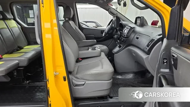 Hyundai The New Grand Starex 2018 Желтый из Кореи, фото 2