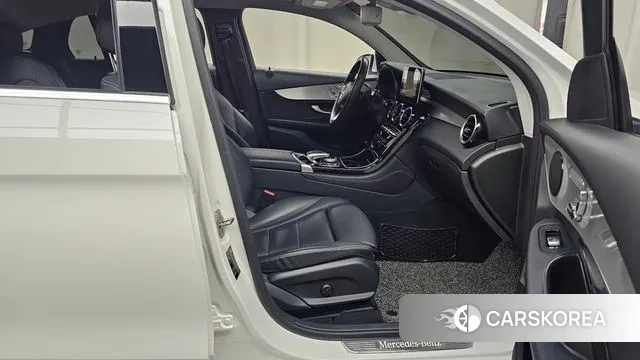 Mercedes-Benz GLC-Class X253 2018 Белый из Кореи, фото 2