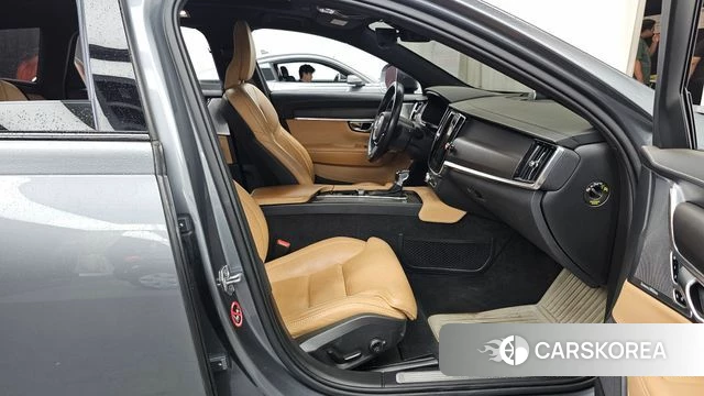 Volvo V90 Cross-Country 2019 Серый из Кореи, фото 2