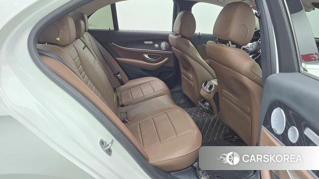 Mercedes-Benz E-Class W213 2020 Белый из Кореи, фото 2
