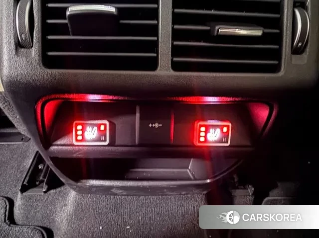 Land Rover Discovery Sports 2nd Generation 2022 Песочный из Кореи, фото 2