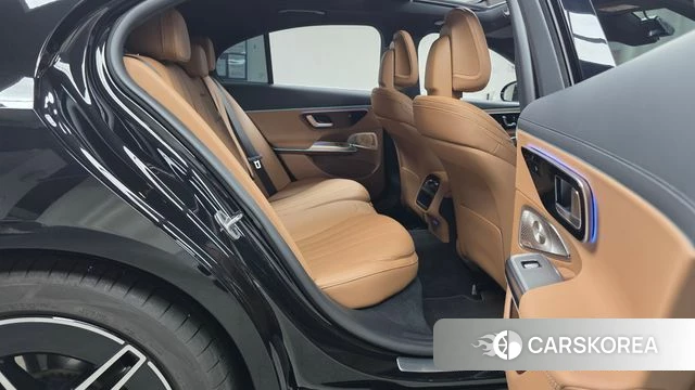 Mercedes-Benz E-Class W214 2025 Черный из Кореи, фото 2
