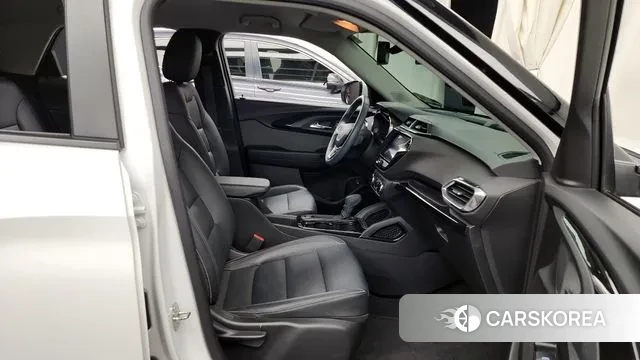 Chevrolet (GM Daewoo) Trailblazer 2021 Белый из Кореи, фото 2