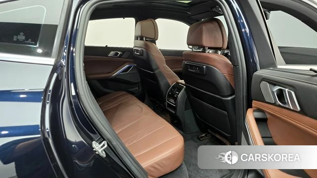 BMW X6 (G06) 2023 Черный из Кореи, фото 2
