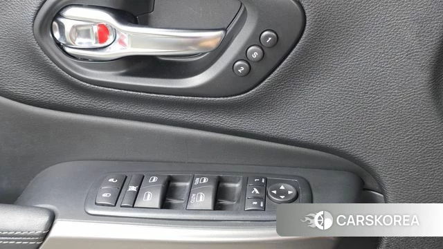 Jeep Cherokee (KL) 2021 Черный из Кореи, фото 2
