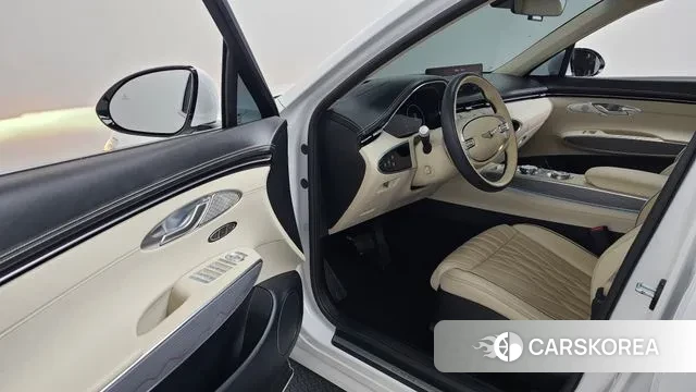 Genesis GV70 2022 Белый из Кореи, фото 2