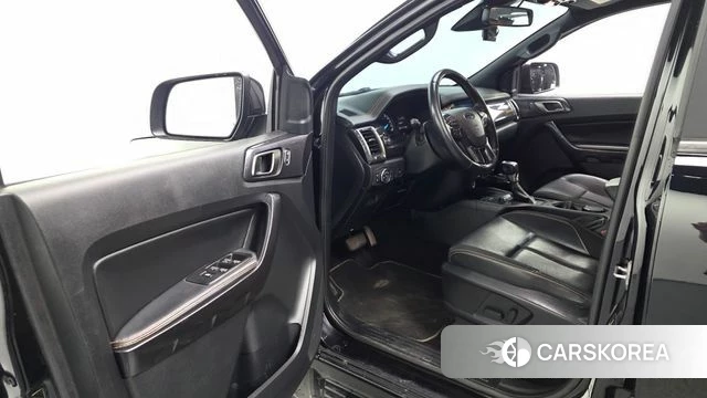 Ford Ranger 3rd Generation 2021 Черный из Кореи, фото 2