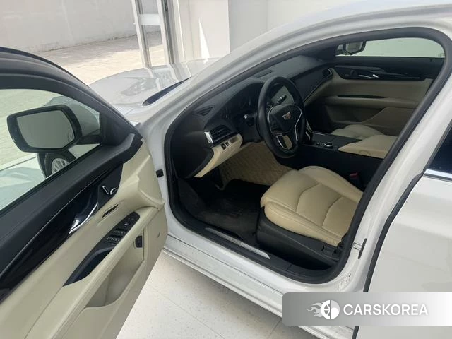 Cadillac CT6 2021 Белый из Китая, фото 2