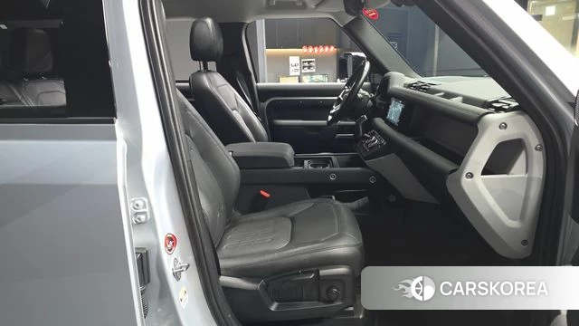 Land Rover Defender (L663) 2021 Серебряный из Кореи, фото 2