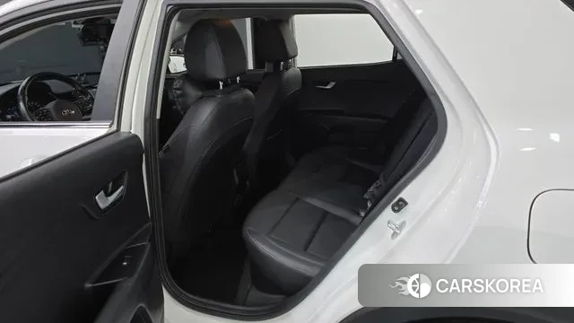 Kia Stonic 2018 Белый из Кореи, фото 2