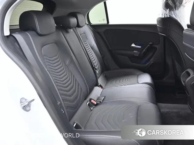 Mercedes-Benz A-Class W177 2019 Белый из Кореи, фото 2