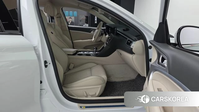 Genesis The New G70 2023 Белый из Кореи, фото 2