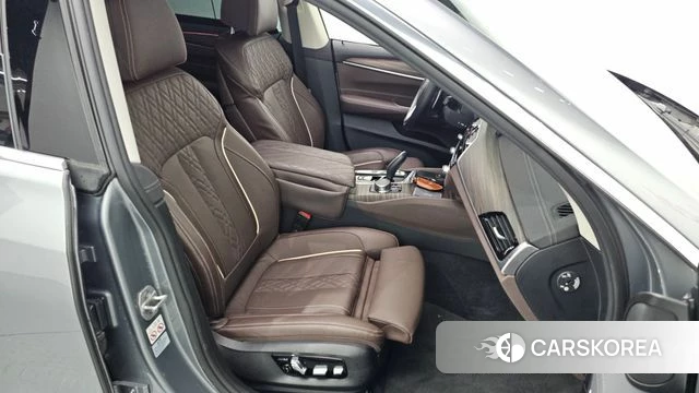 BMW 6 Series GT (G32) 2023 Серебристо-серый из Кореи, фото 2