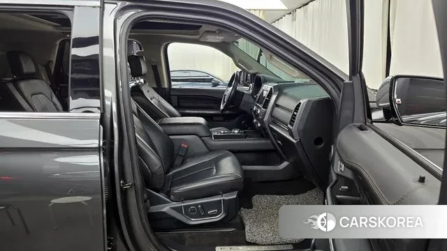 Ford Expeditation 2021 Серый из Кореи, фото 2