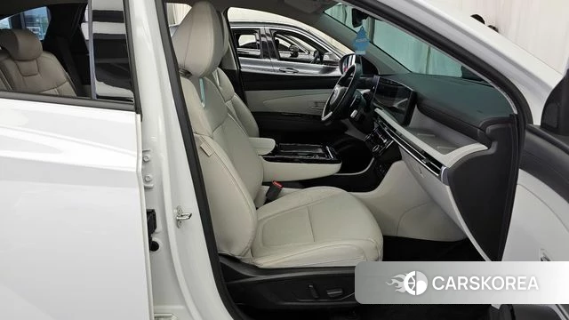 Hyundai The New Tucson (NX4) 2024 Белый из Кореи, фото 2