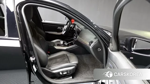 BMW 3 Series (G20) 2021 Черный из Кореи, фото 2