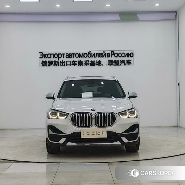 BMW X1 2021 Белый из Китая, фото 2