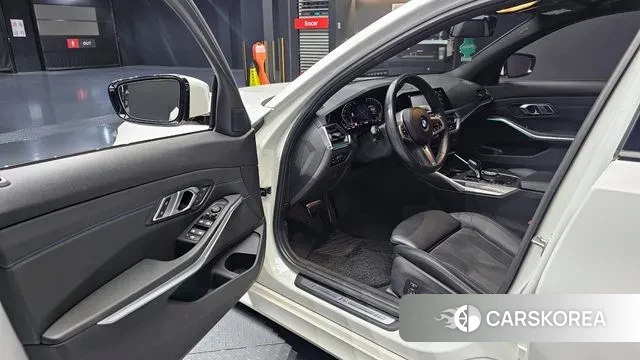 BMW 3 Series (G20) 2019 Белый из Кореи, фото 2