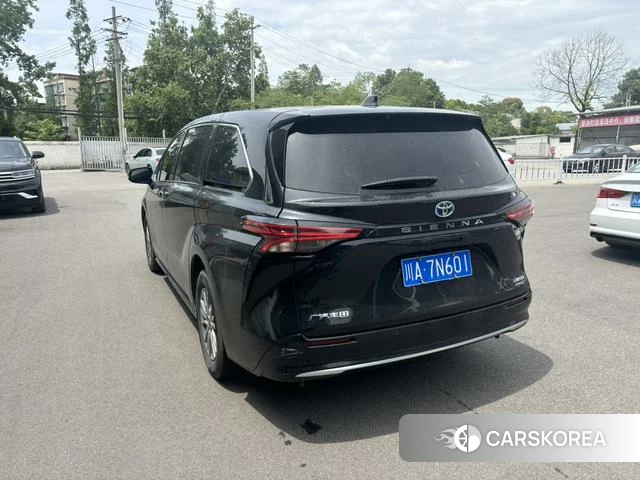 Toyota Saina 2022 Черный из Китая, фото 2