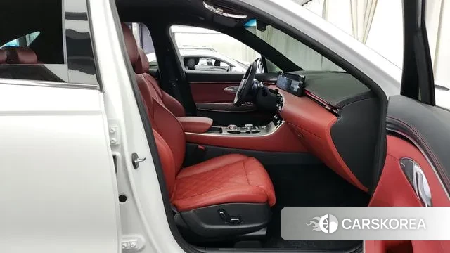 Genesis GV70 2024 Белый из Кореи, фото 2