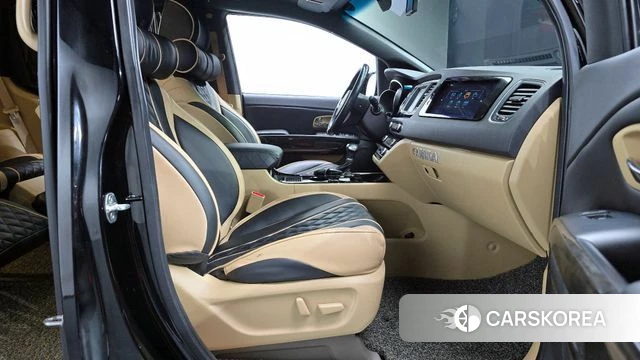 Kia The New Carnival 2018 Черный из Кореи, фото 2