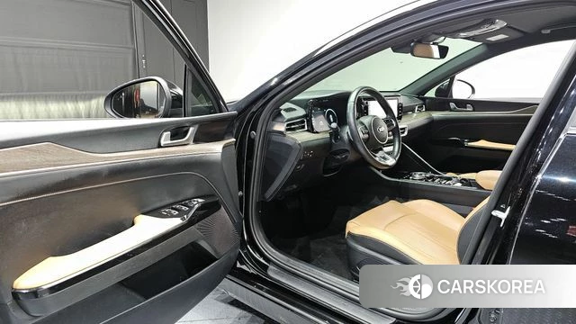 Kia K5 3rd generation 2021 Черный из Кореи, фото 2