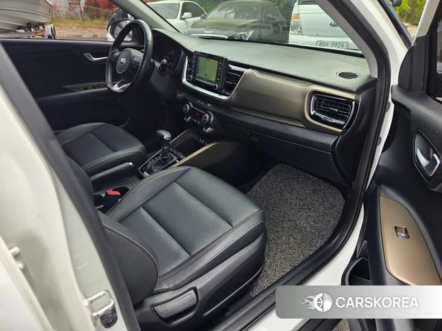Kia Stonic 2018 Белый из Кореи, фото 2